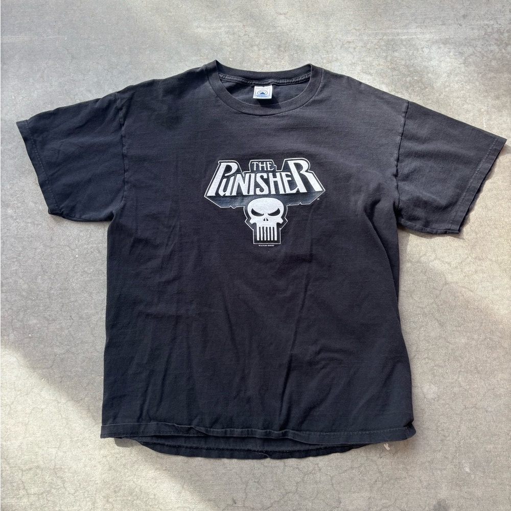The punisher men’s large marvel T-shirt